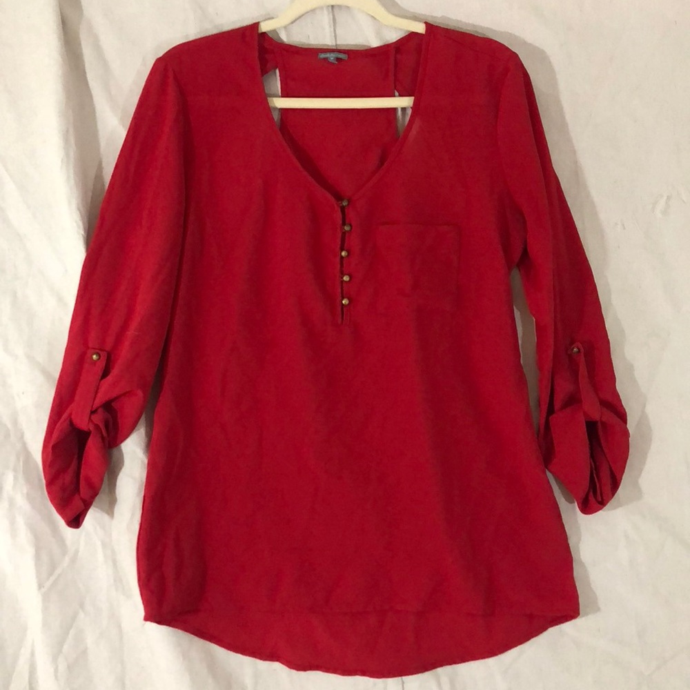Quarter length long top with cute back!